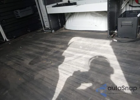 2015 Chevrolet Express 2500 Work Van z USA, uszkodzony, nr VIN 1GCWGFCF9F1168182